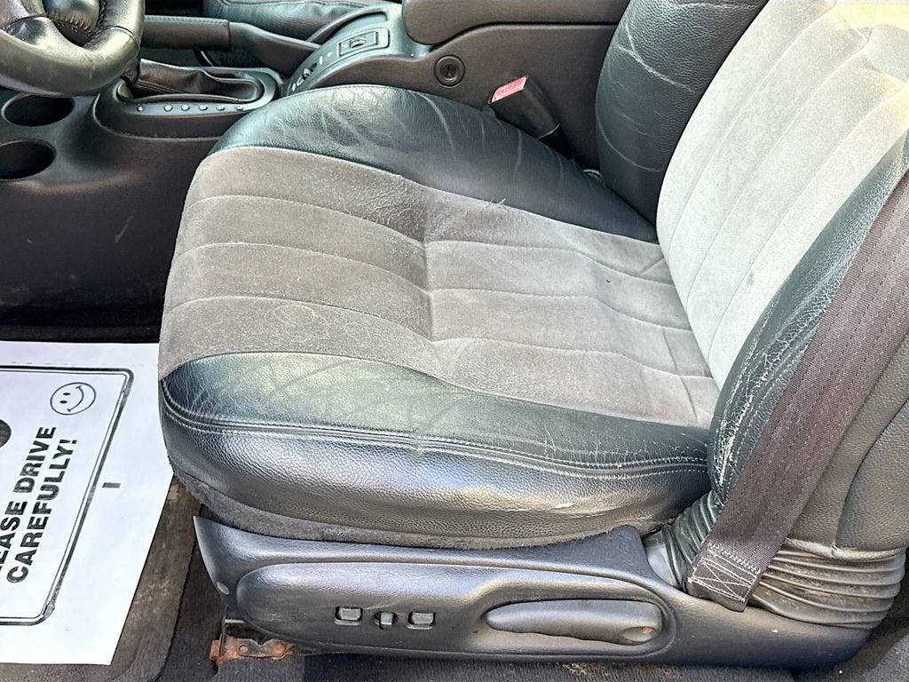 2004 Chrysler Sebring LXi