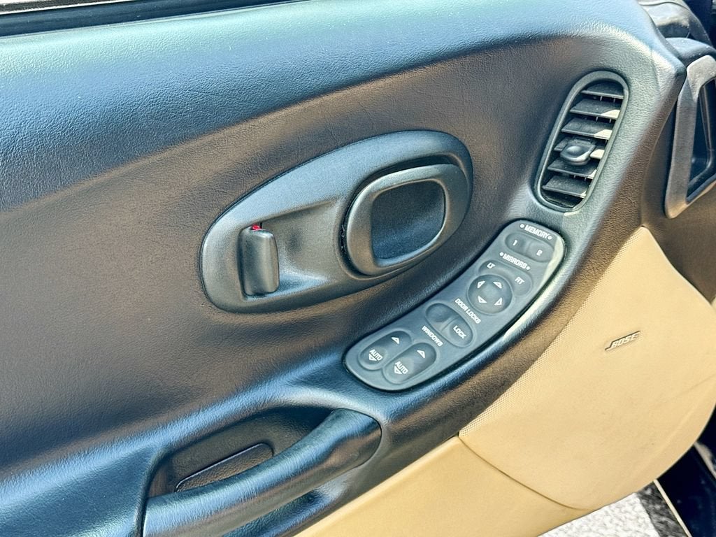 2001 Chevrolet Corvette Base