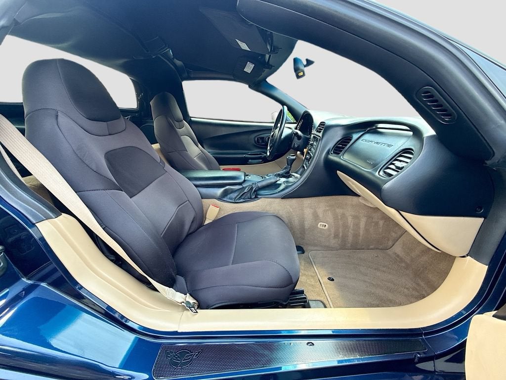 2001 Chevrolet Corvette Base