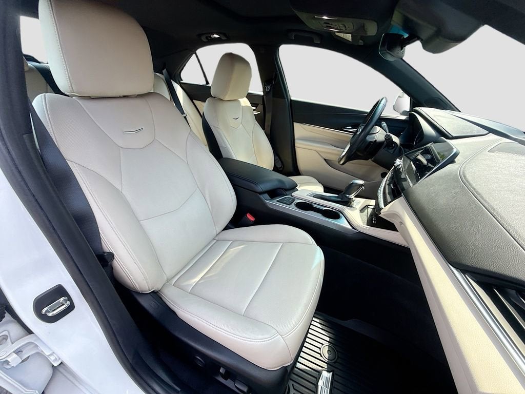 2023 Cadillac CT4 Premium Luxury