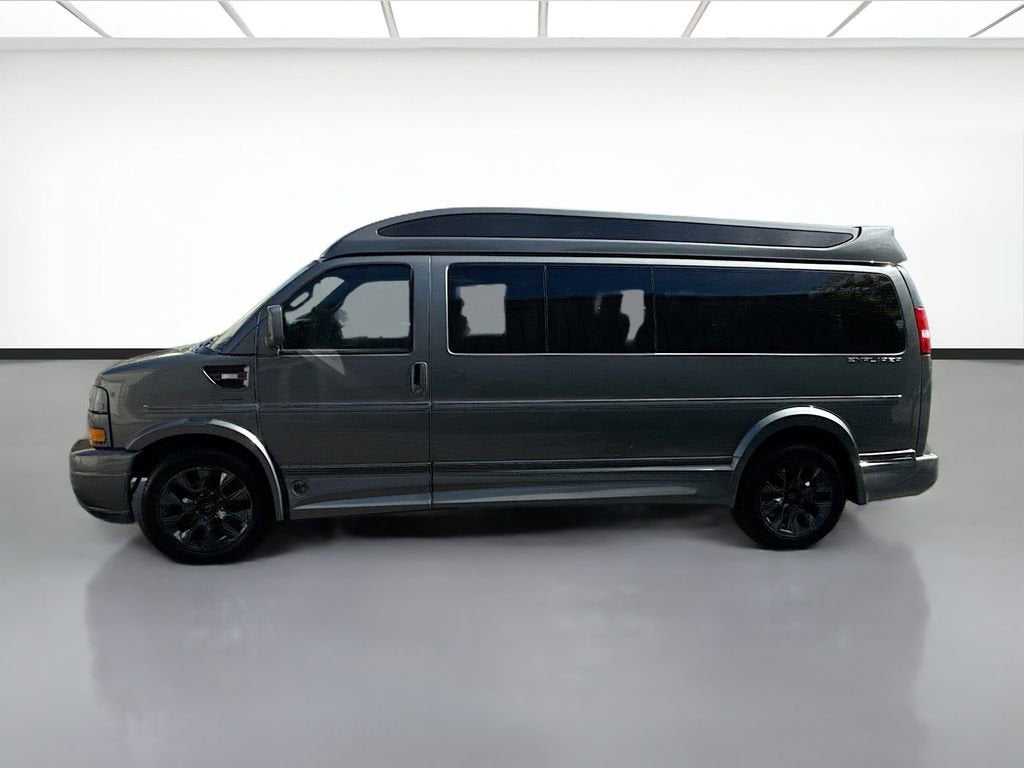 2023 GMC Savana Cargo 2500 Work Van
