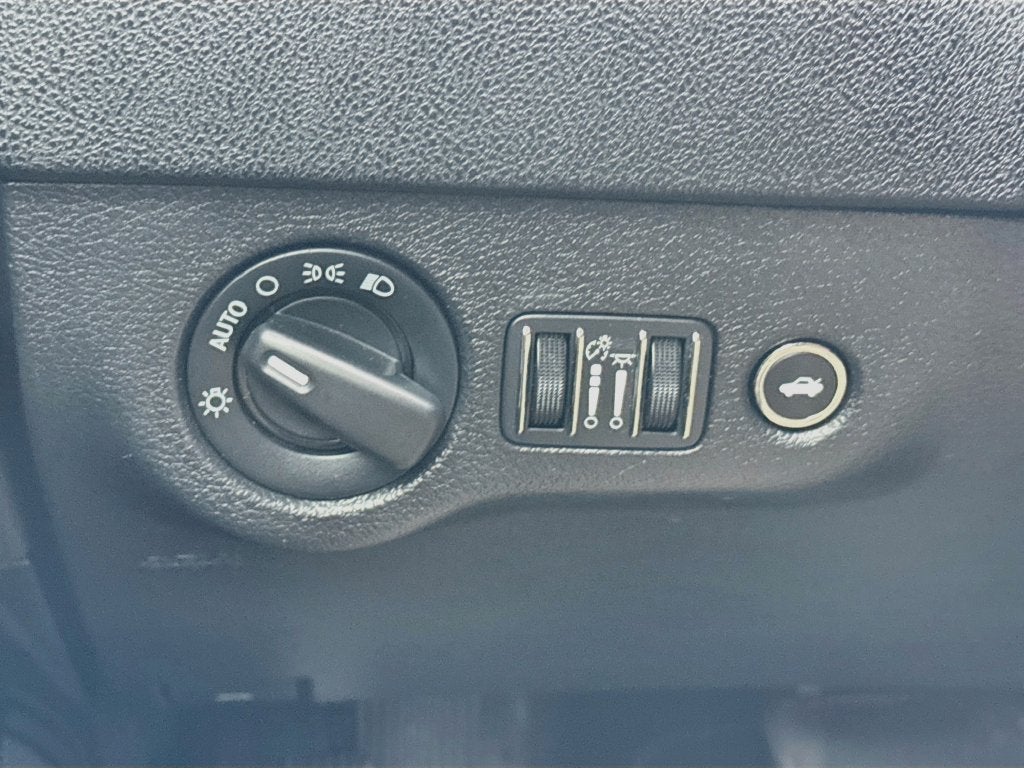 2021 Dodge Charger SXT RWD