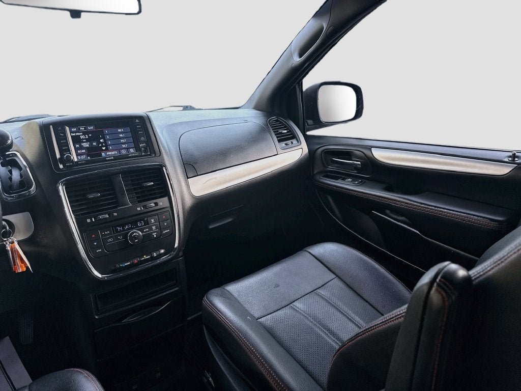 2016 Dodge Grand Caravan R/T