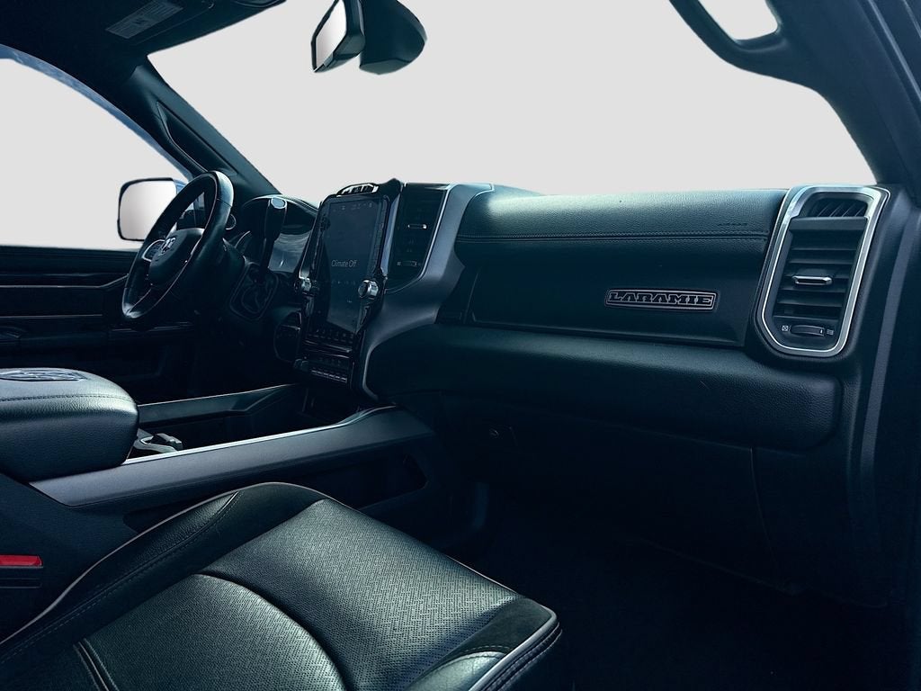 2022 RAM 3500 Laramie Crew Cab 4x4 8' Box