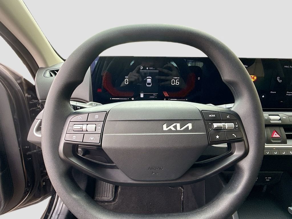 2025 Kia K4 LX
