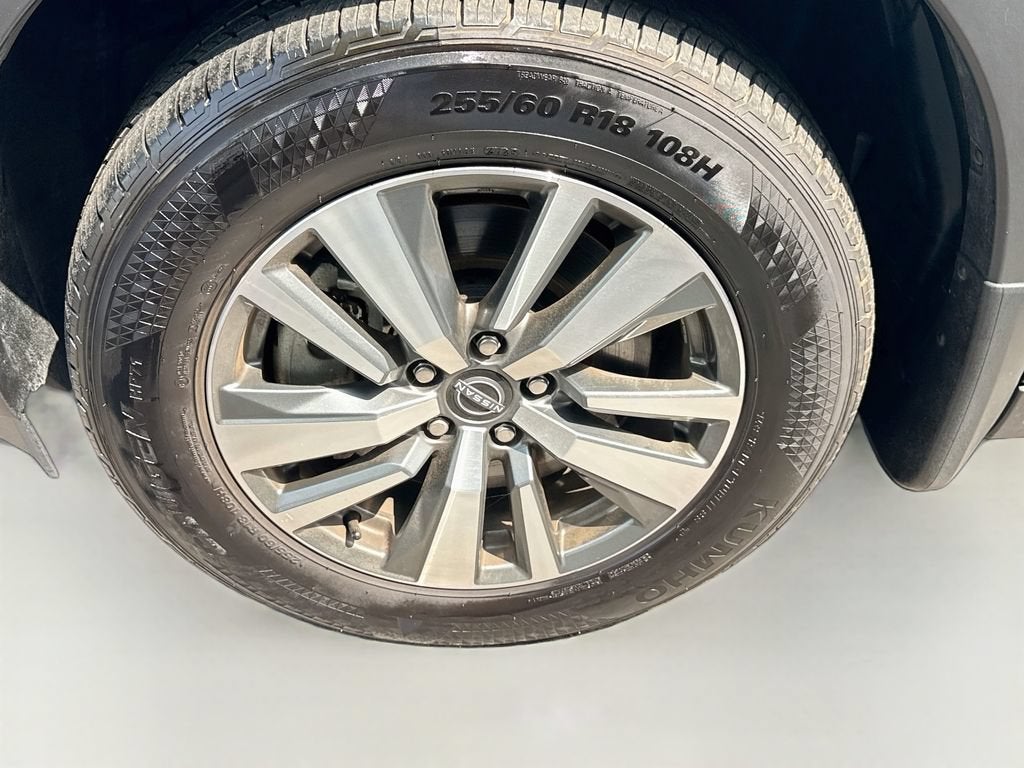 2025 Nissan Pathfinder SL 4WD