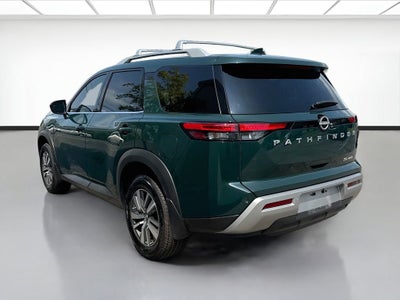 2025 Nissan Pathfinder SL 4WD