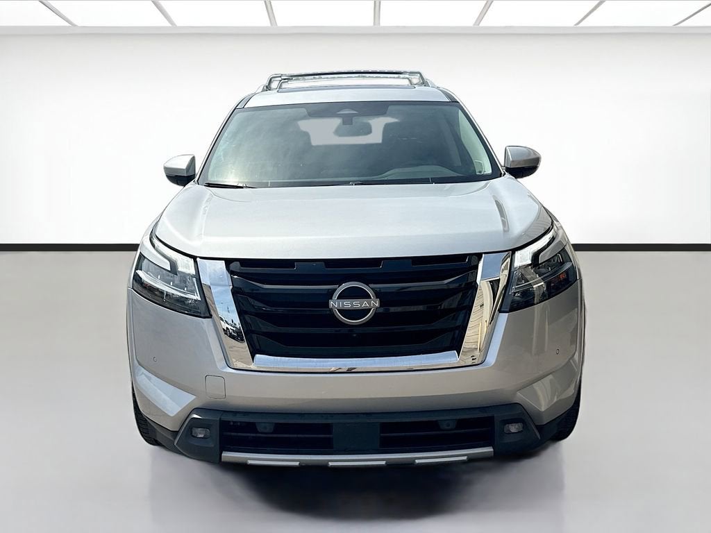 2022 Nissan Pathfinder SL 4WD