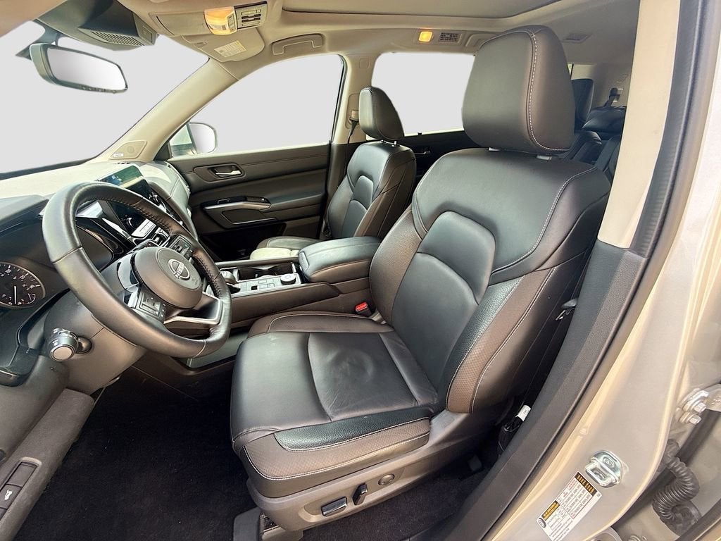 2022 Nissan Pathfinder SL 4WD