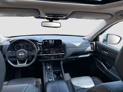2022 Nissan Pathfinder SL 4WD