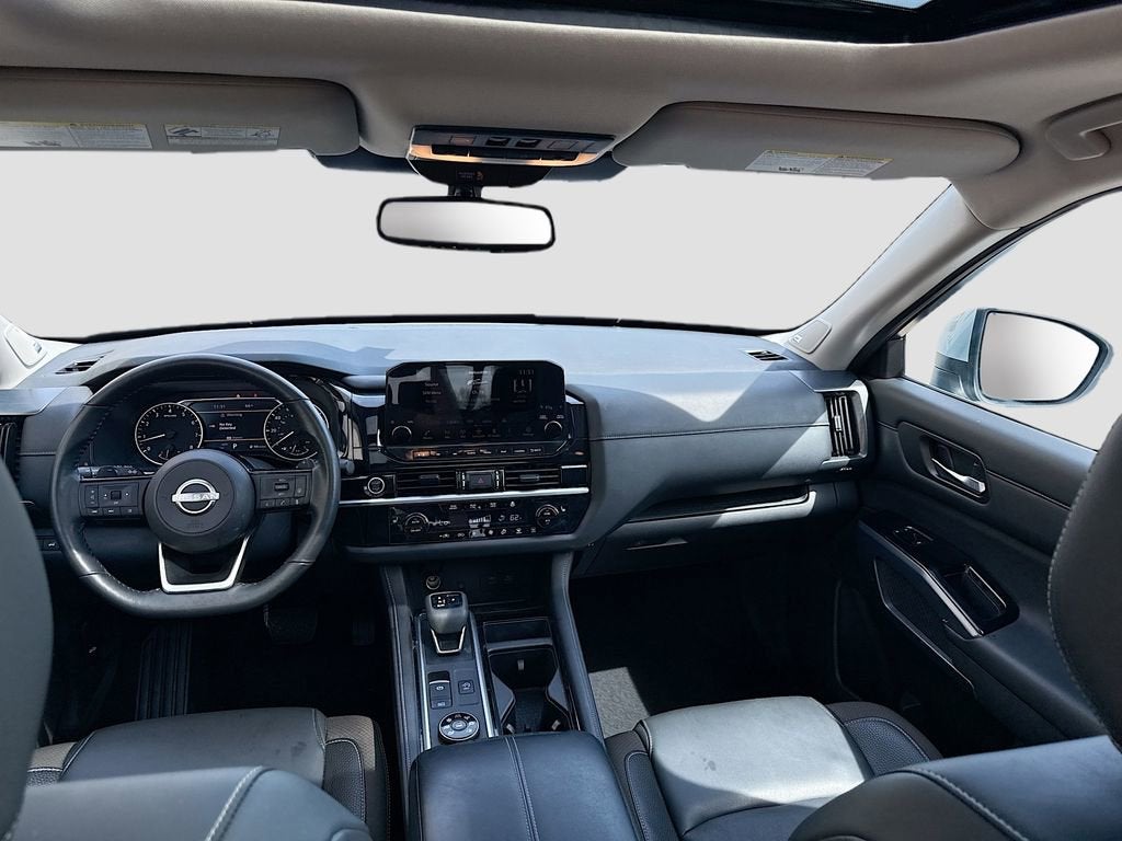 2022 Nissan Pathfinder SL 4WD