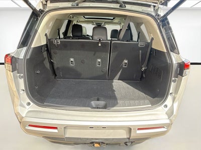 2022 Nissan Pathfinder SL 4WD