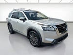 2022 Nissan Pathfinder SL 4WD