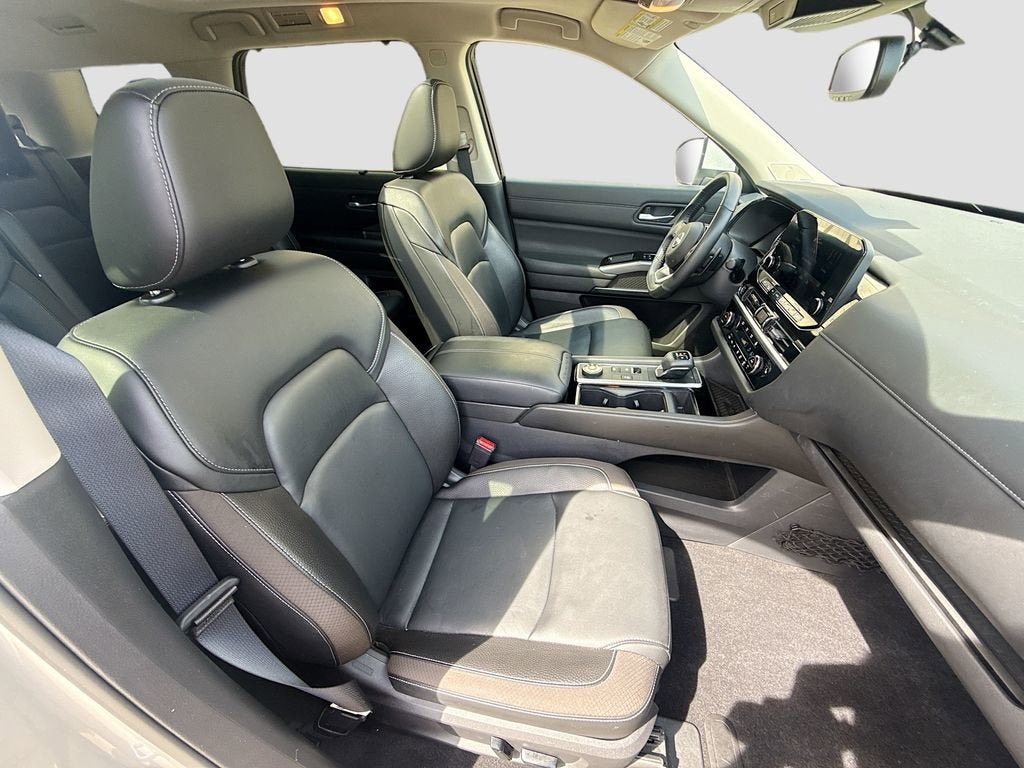 2022 Nissan Pathfinder SL 4WD