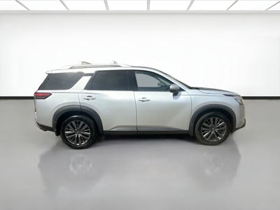 2022 Nissan Pathfinder SL 4WD