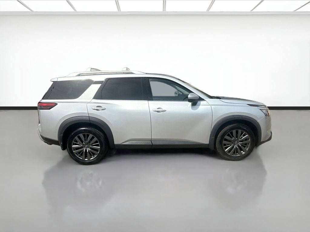 2022 Nissan Pathfinder SL 4WD