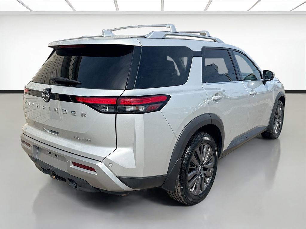 2022 Nissan Pathfinder SL 4WD