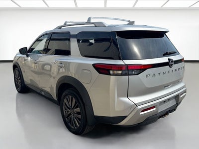 2022 Nissan Pathfinder SL 4WD