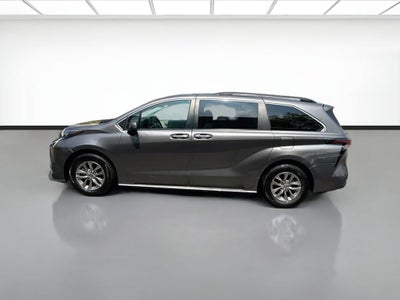 2024 Toyota Sienna XLE
