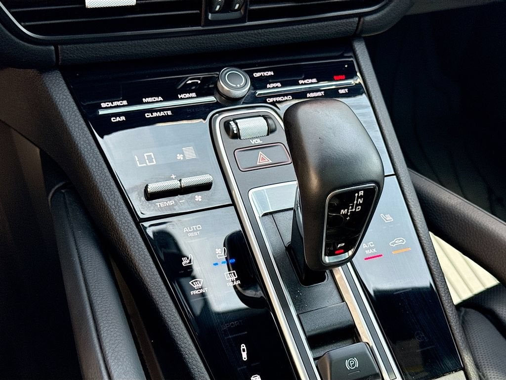 2023 Porsche Cayenne Coupe Platinum Edition