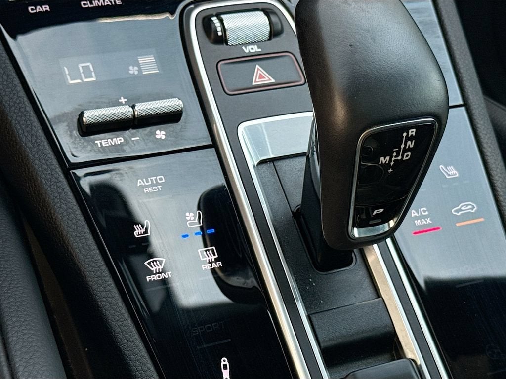 2023 Porsche Cayenne Coupe Platinum Edition