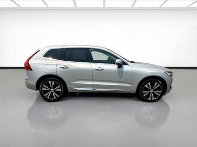 2023 Volvo XC60 Ultimate Bright Theme