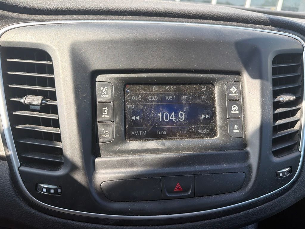 2016 Chrysler 200 Limited