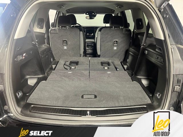 2023 Jeep Grand Cherokee L Laredo 4x4