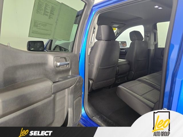 2023 Chevrolet Silverado 1500 4WD Crew Cab Standard Bed Custom