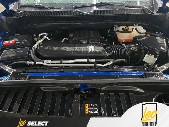 2023 Chevrolet Silverado 1500 4WD Crew Cab Standard Bed Custom