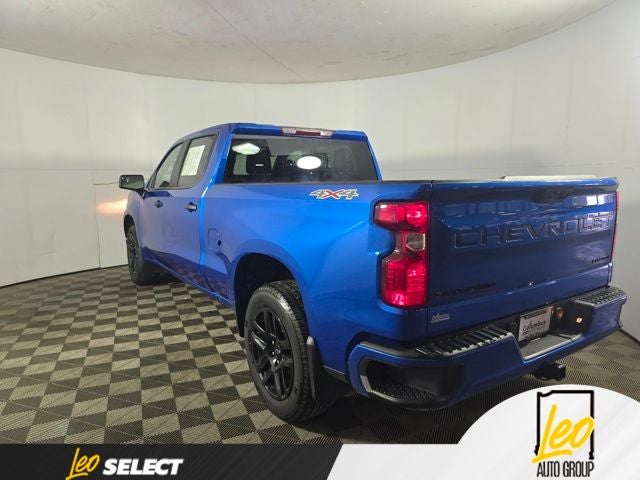 2023 Chevrolet Silverado 1500 4WD Crew Cab Standard Bed Custom