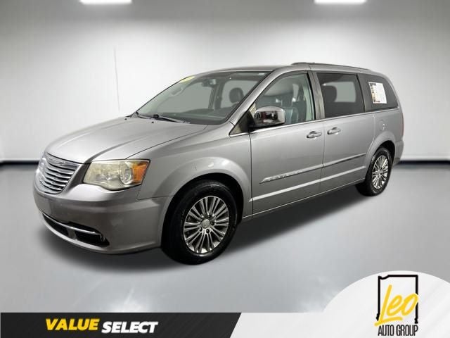 2013 Chrysler Town & Country Touring-L