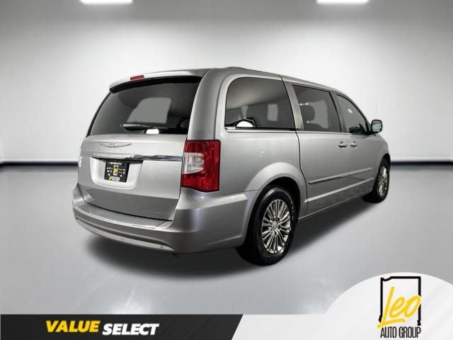2013 Chrysler Town & Country Touring-L