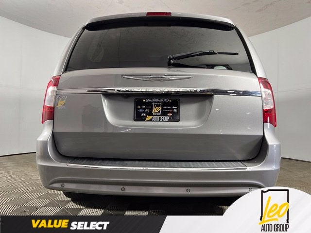 2013 Chrysler Town & Country Touring-L