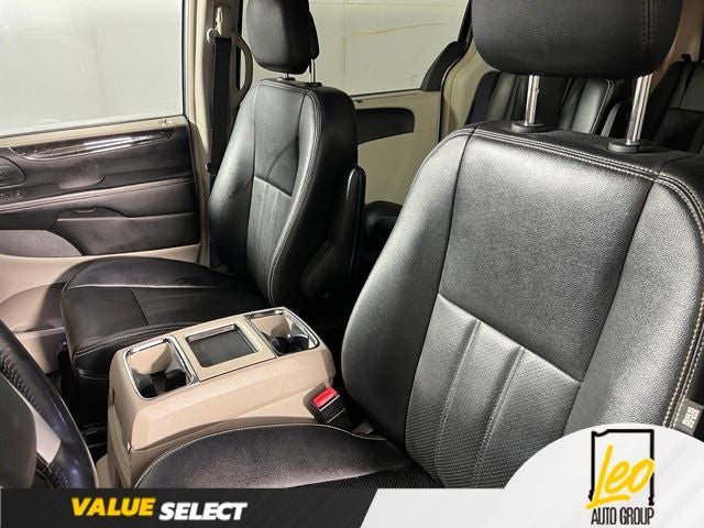 2013 Chrysler Town & Country Touring-L