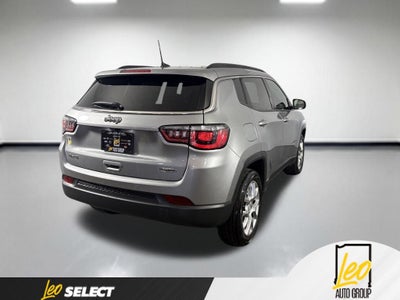2024 Jeep Compass Latitude Lux FWD