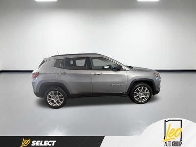 2024 Jeep Compass Latitude Lux FWD