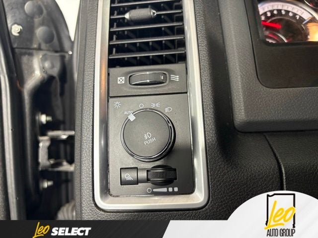 2018 RAM 1500 Big Horn Crew Cab 4x4 5'7' Box