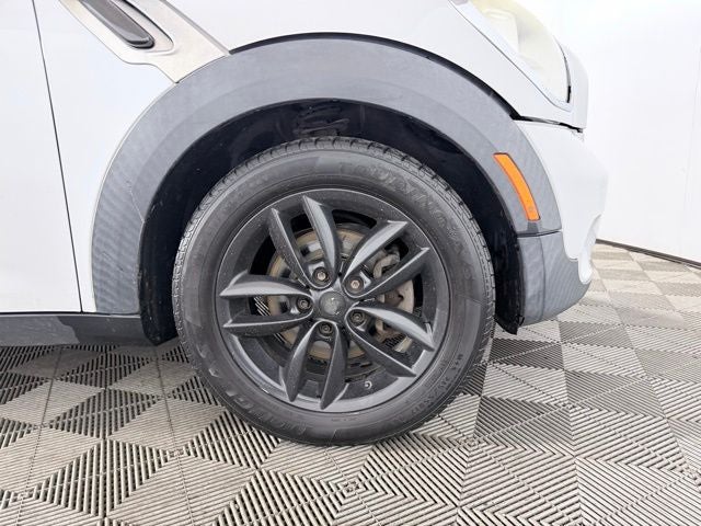 2011 MINI Cooper Countryman Base