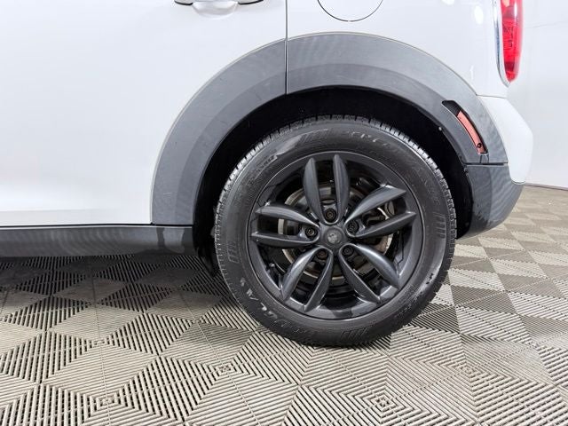 2011 MINI Cooper Countryman Base