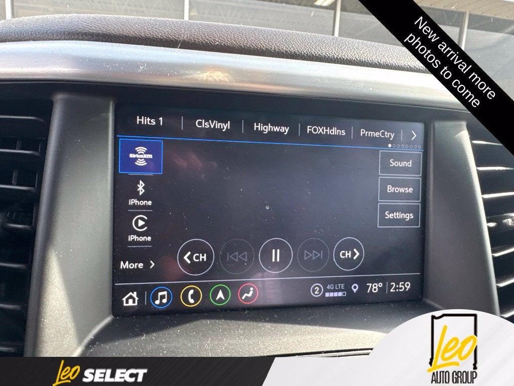 2022 GMC Acadia SLT