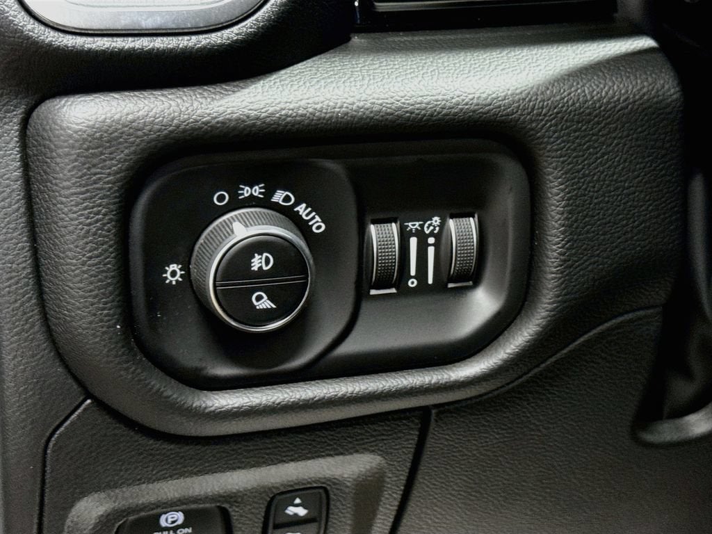 2026 RAM 1500 Laramie Crew Cab 4x4 5'7" Box