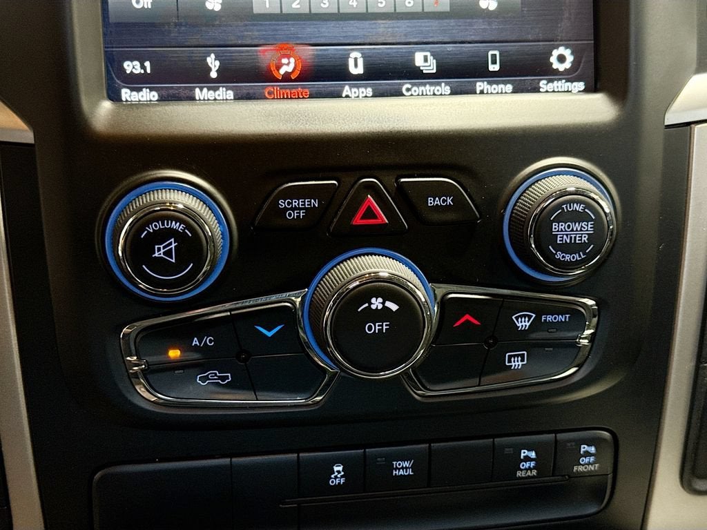 2018 RAM 1500 Big Horn Crew Cab 4x4 5'7" Box
