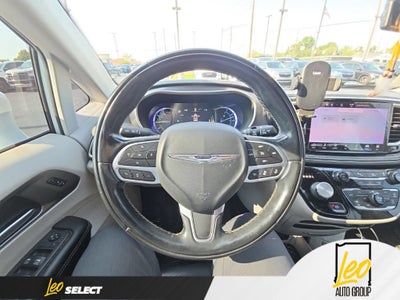 2022 Chrysler Pacifica Hybrid Touring L