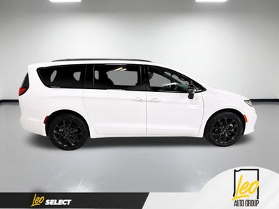 2023 Chrysler Pacifica Limited AWD