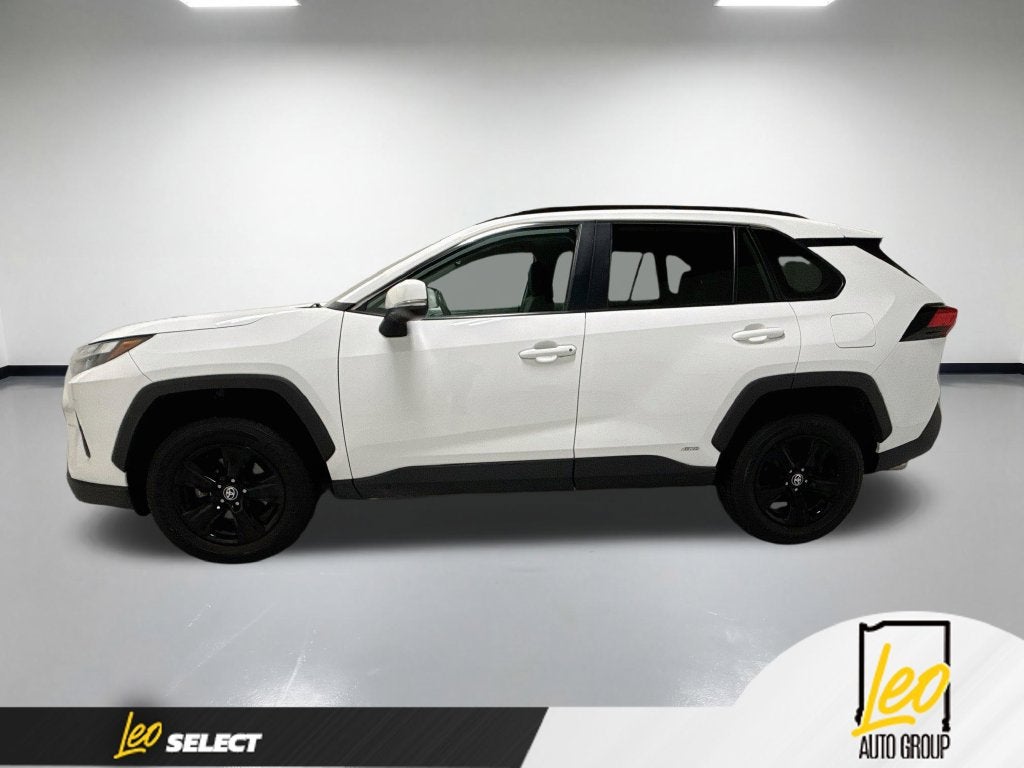 2022 Toyota RAV4 Hybrid XLE
