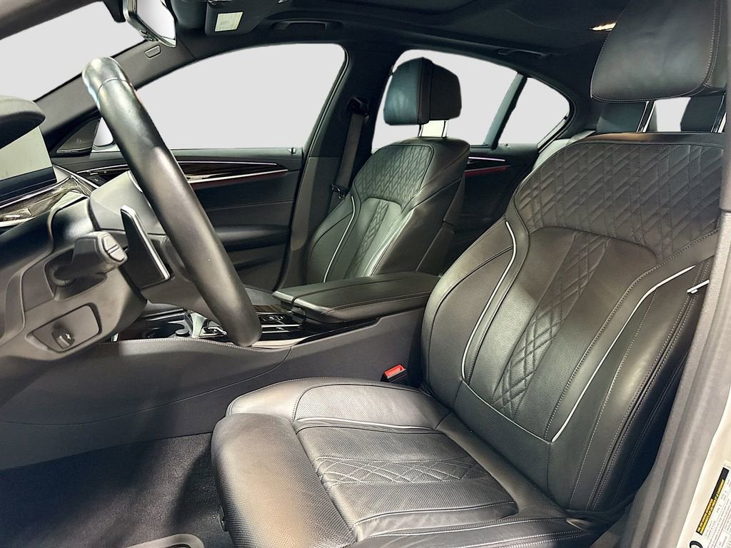 2022 BMW 540 i