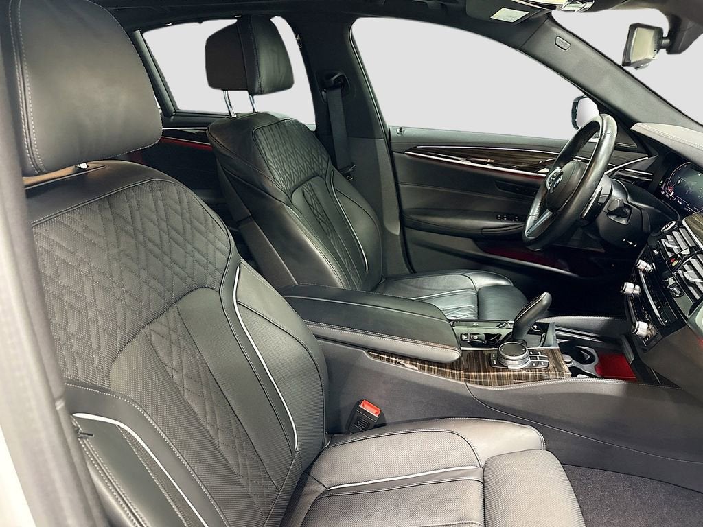 2022 BMW 540 i