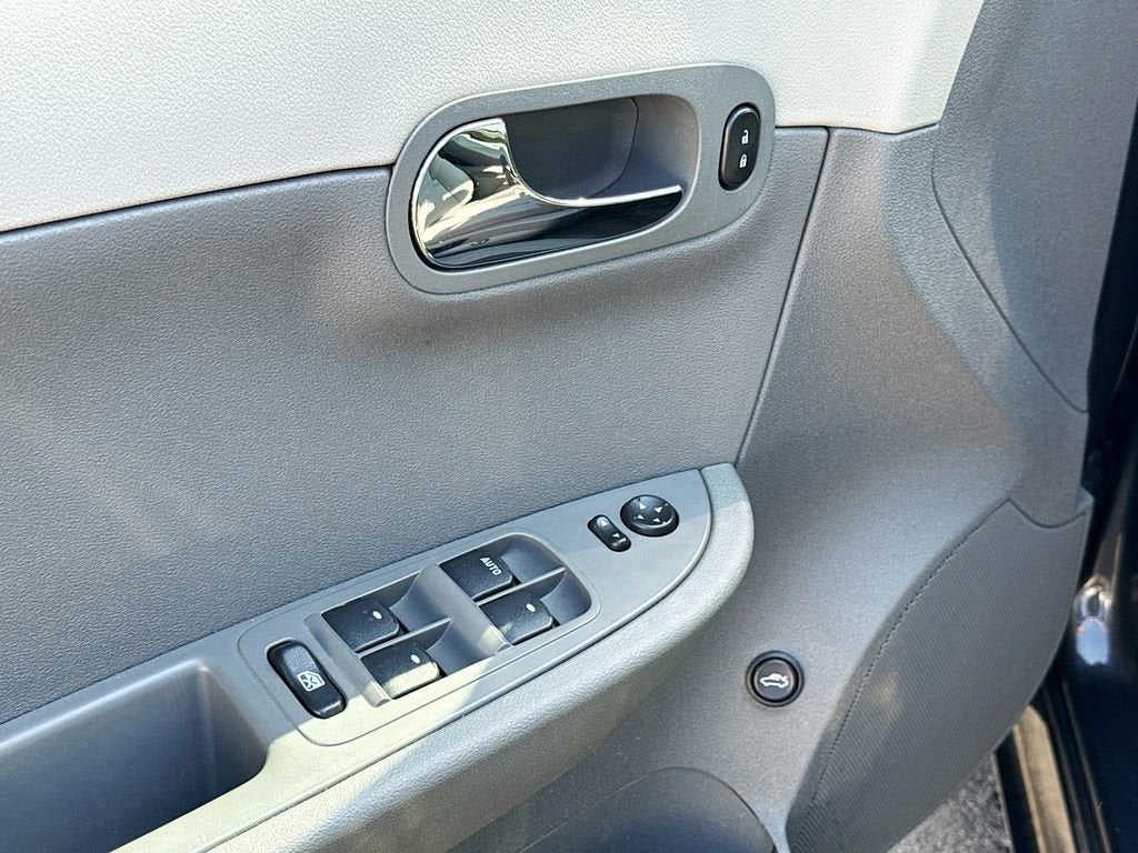 2011 Chevrolet Malibu LS w/1LS