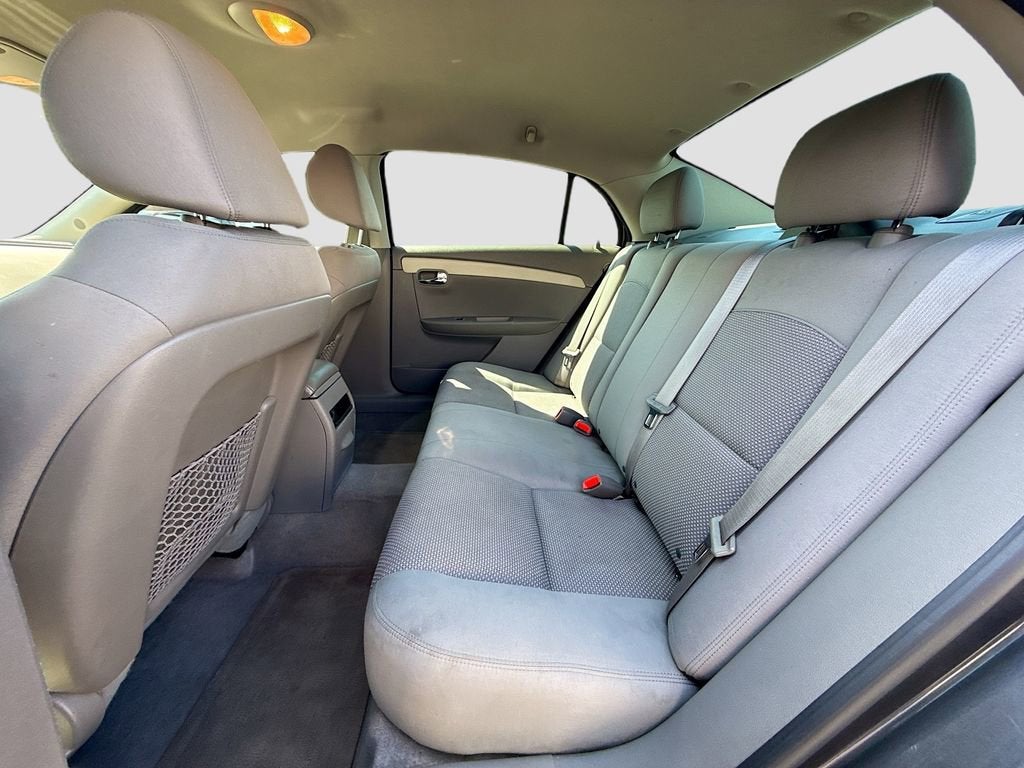 2011 Chevrolet Malibu LS w/1LS